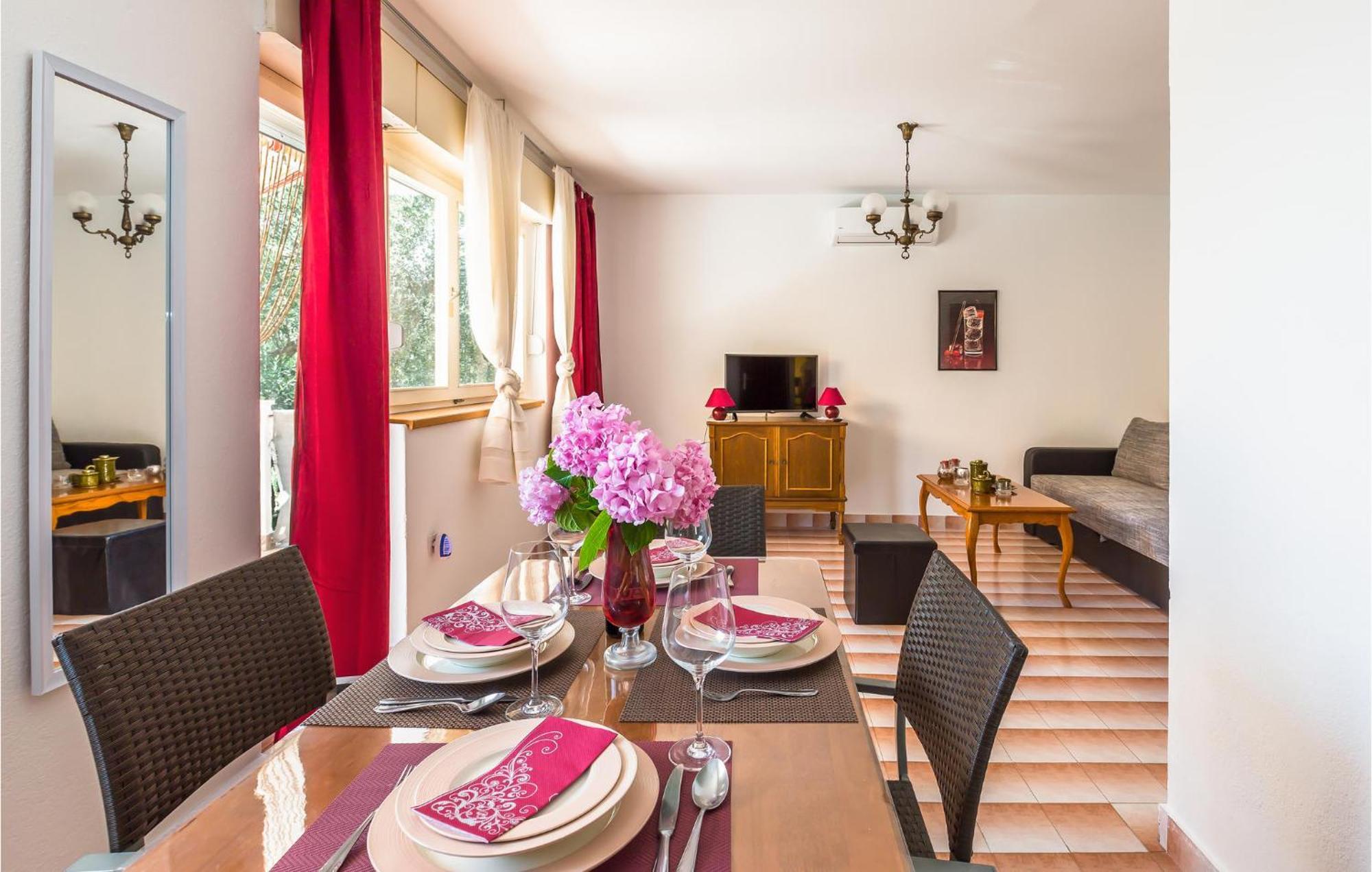 Nice Apartment In Tucepi With Wifi Dış mekan fotoğraf